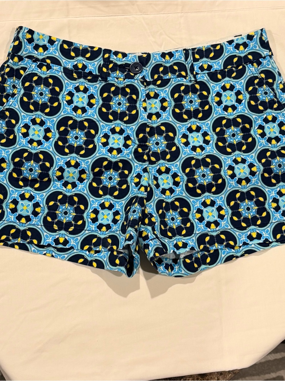 Crown & Ivy Print Chino Shorts Size 6P